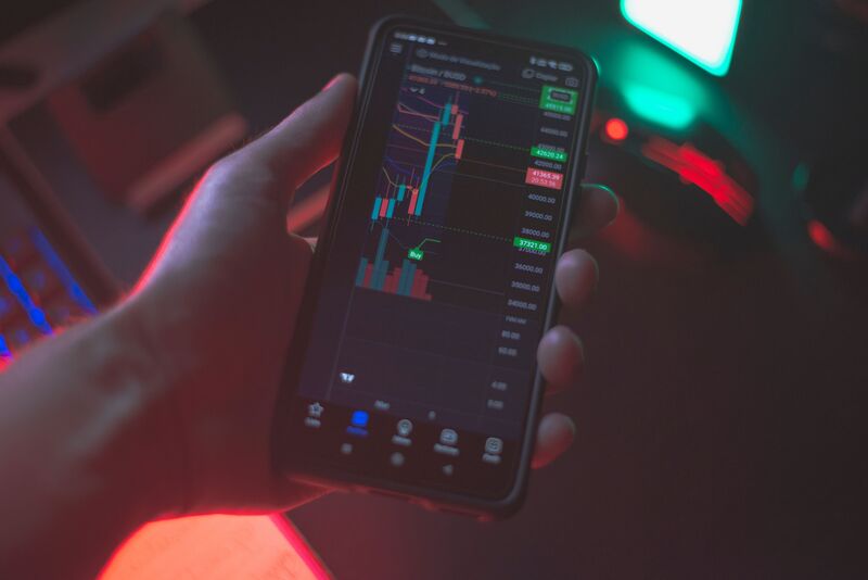 main-smartphone-graphique trading